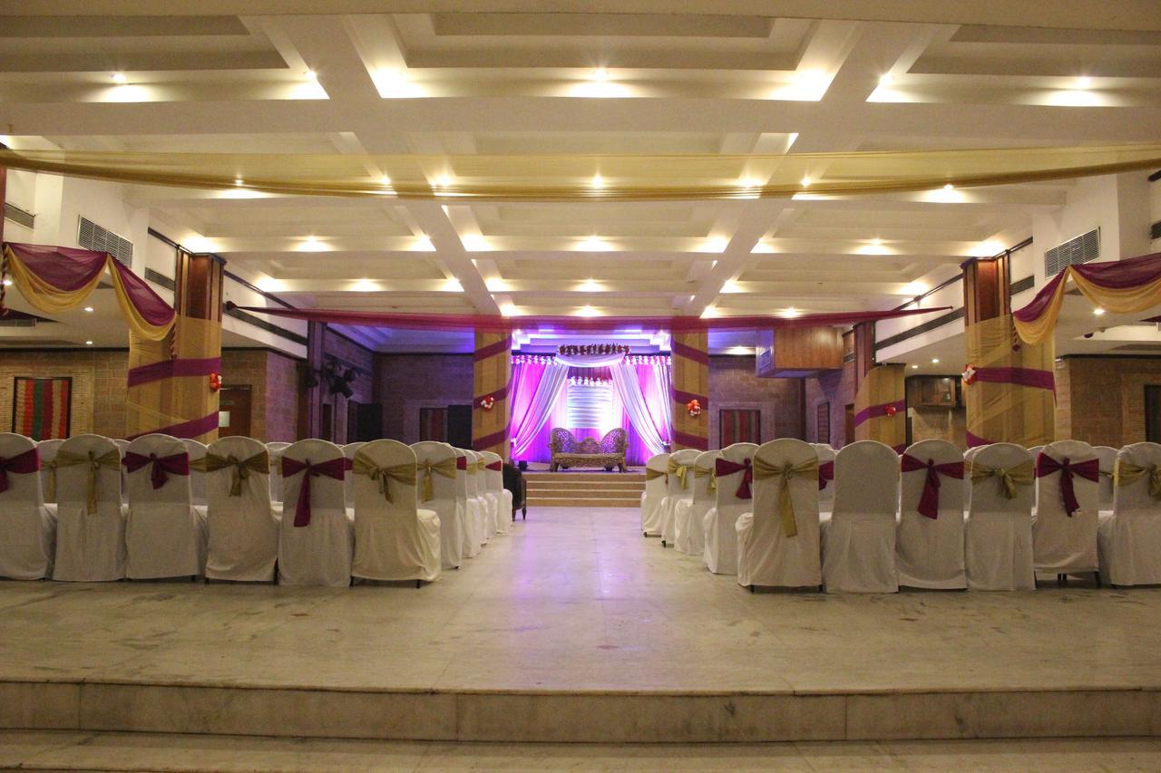 Leo Fort Hotel Jalandhar Extérieur photo