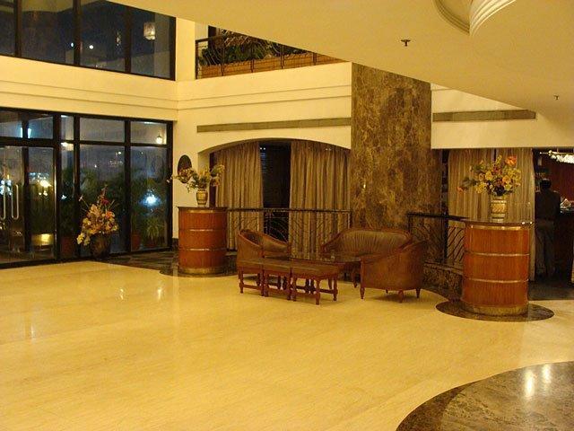 Leo Fort Hotel Jalandhar Extérieur photo